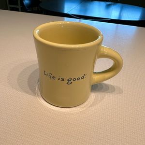 LIFE IS GOOD MUG